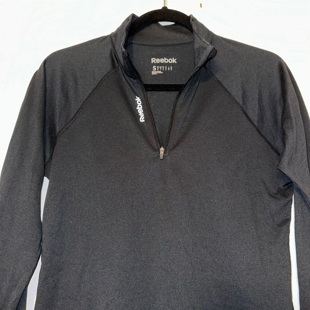 Reebok Women’s Small Athletic Long Sleeve Quarter Zip Pullover Black Gently Worn - Picture 2 of 7